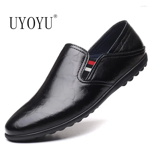 Scarpe casual Mocassini di design in vera pelle Ciabatte da barca Slip on Abito da lavoro di lusso Mocassini da guida Pantofole Scivoli da uomo per uomo