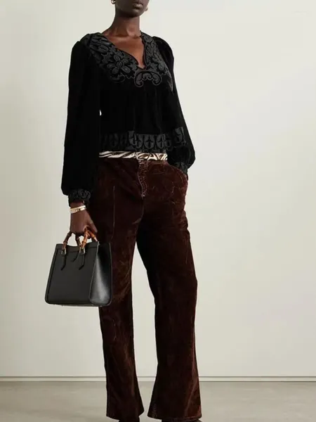 Женские блузки с вышивкой, черная блузка, бархатная винтажная женская рубашка с v-образным вырезом и длинными рукавами, весна 2024 г.