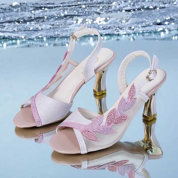 Sandali donne estate pompe sandalo grazioso cristallo bianco dolce cristallo rotondo tacco quadrato lady sexy perla deco comfort scarpe talon h2403284jee