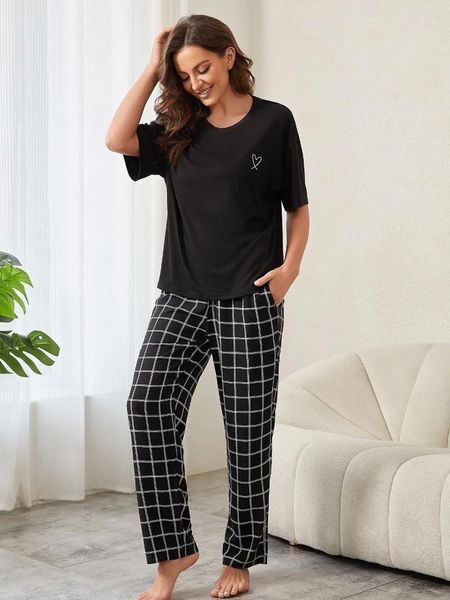 Abbigliamento per la casa Pigiama da donna Set Manica corta Collo a vite Top Pantaloni lunghi scozzesi Stampa a cuore 2 pezzi Indumenti da notte Abbigliamento da notte Abbigliamento per la casa