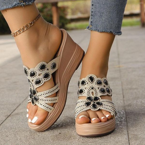 Sandalet kadınlar şık kama yüksek topuk kristal kayış elmas ayakkabıları rhinestone kalın dip terlikleri zapatillas