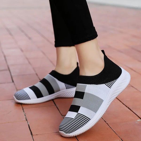 Fitness Schuhe Turnschuhe Frauen Gehen Frau Leichte Faulenzer Tennis Casual Damen Mode Slip Auf Socke Vulkanisierte Plus Größe 2024