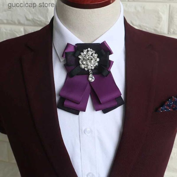 Papillon fatti a mano in stile britannico Nuovi collari con diamanti Papillon blu scuro per uomo Matrimonio Groomsman Papillon Cravatta Accessori di abbigliamento moda Y240329