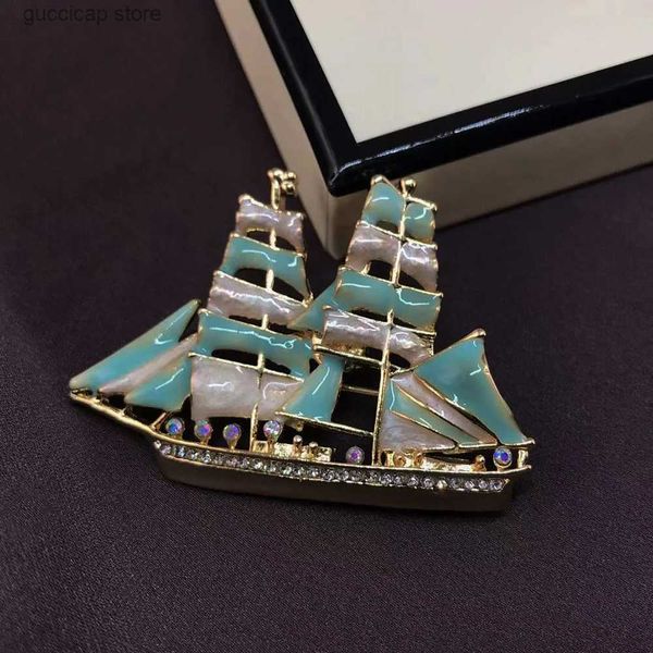 Pins Broschen Neues Design Emailliertes Buntes Boot Glattes Segeln Persönlichkeit Mode Herren Anzug Jacke Brosche Schmuck Zubehör Y240329