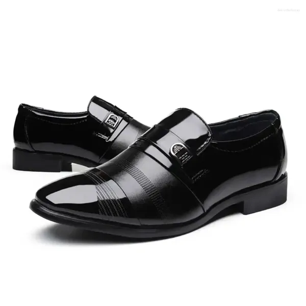 Sapatos de vestido Itália Mocassins Luxuosos Sapatilhas Casuais Homem Home Vestidos Sport League Lux Luxury