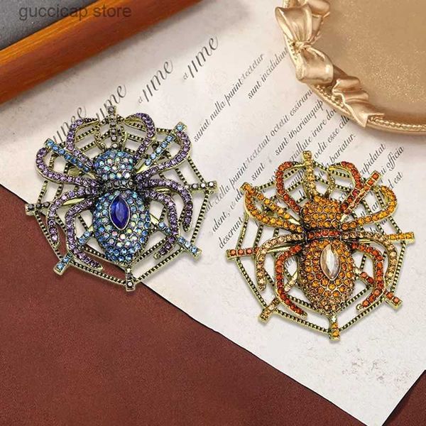 Pins Broches Clássico Retro Indústria Pesada Aranha Broche Luxo Vintage Água Diamante Inseto Emblema Homens Mulheres Partido Conjunto Acessórios de Roupas Y240329