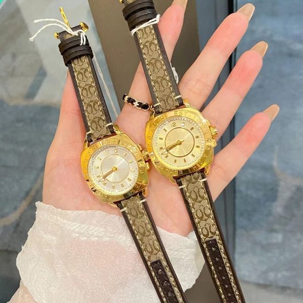 2024 Coppia quarzo moda uomo donna orologio 40mm data automatica anello con grandi diamanti cintura in pelle importato braccialetto a catena con specchio di cristallo elegante orologio da polso regali di Natale