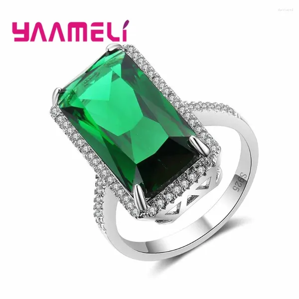 Anéis de cluster Top Quality Verde Quadrado Cristal Anel de Pedra Elegante Aniversário Ornamento de Casamento 925 Sterling Silver para Esposa Prom