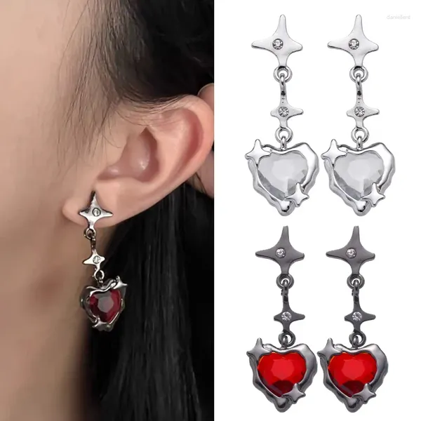 Bolzenohrringe dunkle schwarze Herzkreuzstar Anhänger Y2K Red Zirkon Liebe Dangle Ohr Gothic Unregels ästhetischer Quastenschmuck