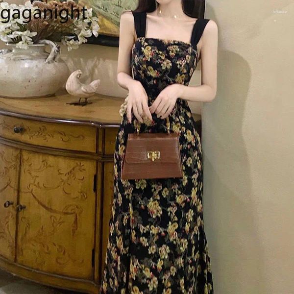 Abiti casual gaganight Donne francese Hong Kong Retro Floral CamiSole Abito 2024 Summer End -End Temperament Chiffon Long