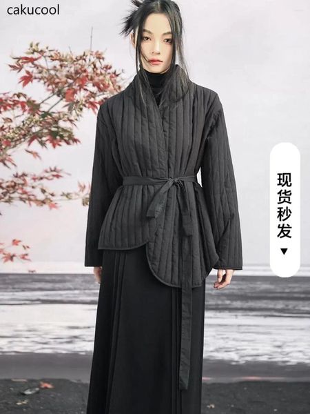 Jaquetas femininas Cakucool outono / inverno estilo casaco de algodão com gravatas irregulares e minimalistas inverno preto