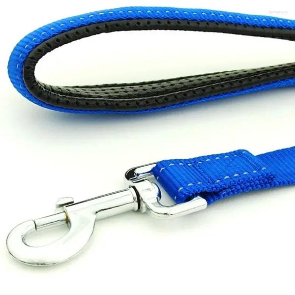 Coleiras de nylon para cães, trelas de tração com cabo curto para caminhar, cordas confortáveis, corrente para animais de estimação reflexiva