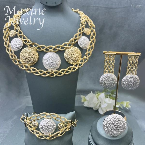 Collana di orecchini set squisiti gioielli placcati in oro 18 carati per le donne Trendy orecchini d'oro braccialetto anello di lusso festa Dubai regali di nozze