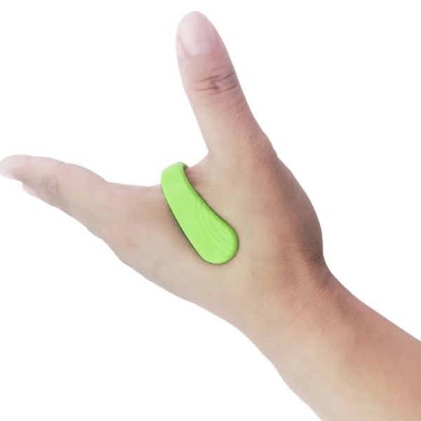 Novo rolo de massageador de mão portáteis de 2024 Rolo prático de relaxamento clássico prático, alivia o tratamento da artrite do dedo de dedão Cuidados de saúde