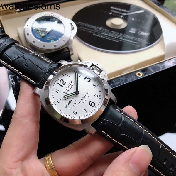 Uhr Panersuxury für Herren Mechanical Swiss Automatic Bewegung Sapphire Mirror 44 mm importiertes Leder -Uhrband -Marke Italien Sport Armbanduhren 8z33