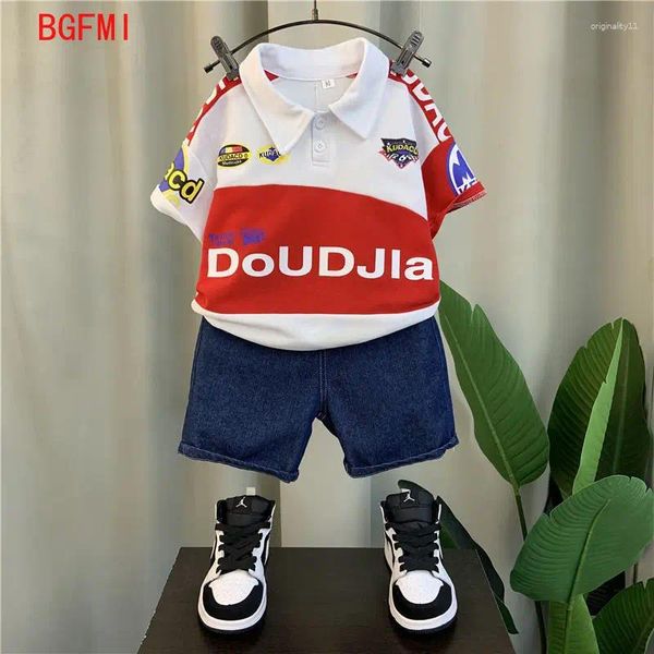 Set di abbigliamento Abbigliamento estivo per bambini Ragazzo Camicetta in cotone modello Polo Pantaloncini di jeans Set da 2 pezzi Abiti Festa Compleanno Bello