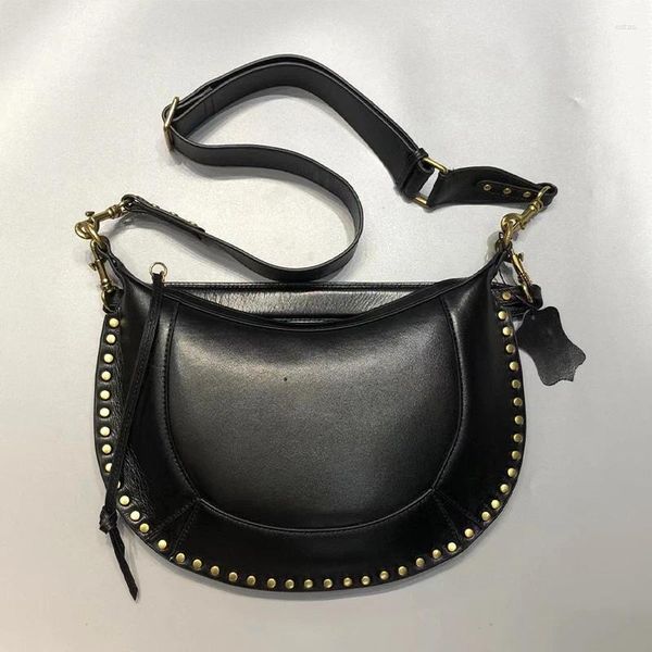 Bolsas de ombro femininas marca design couro rebite saco marrom ou preto sela alça ajustável metal zíper crossbody