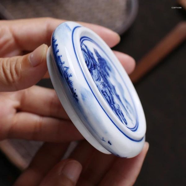 Set di articoli da tè Porcellana bianca blu dipinta a mano Copertura paesaggistica Portavasi in ceramica fatta a mano Coperchio Cremagliera Pezzi di ricambio per la cerimonia del tè