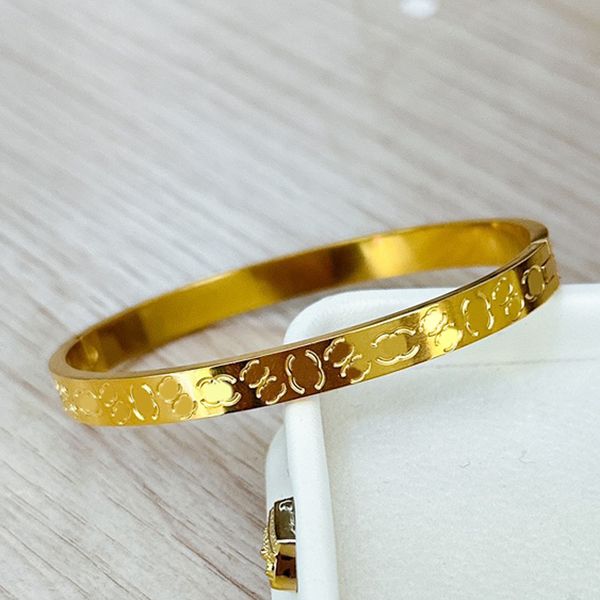 Inlay-Kristall-Designer-Armreifen, Blumen-Buchstaben-Armbänder, Markenschmuck, Herren- und Damenliebhaber-Design-Armreif, Hochzeit, Geburtstag, Party, Geschenke, hochwertiger 18-Karat-Gold-Edelstahl