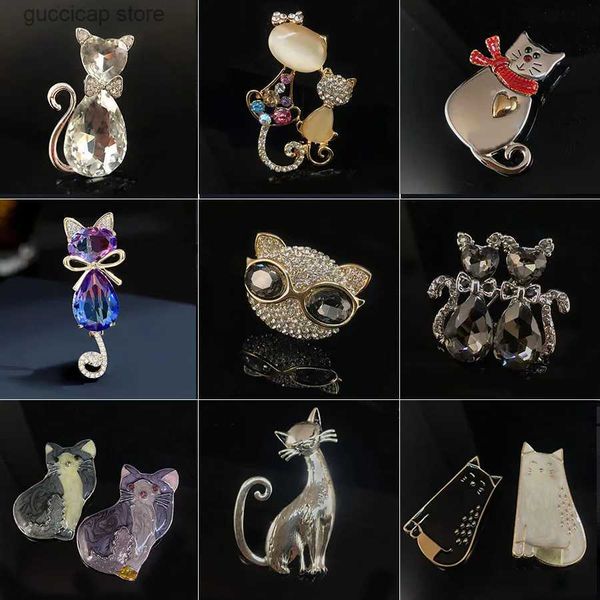 Pinos broches dos desenhos animados animal broche para meninas bonito gato pino broche unisex presente de natal jóias anime broche y240329