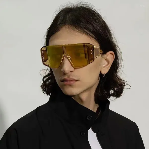 Güneş Gözlüğü 2024 INS SATIŞ Y2K Erkekler Punk Moda Marka Tasarımcısı tasarlanmış retro ekstra geniş geniş bacak gözlükleri