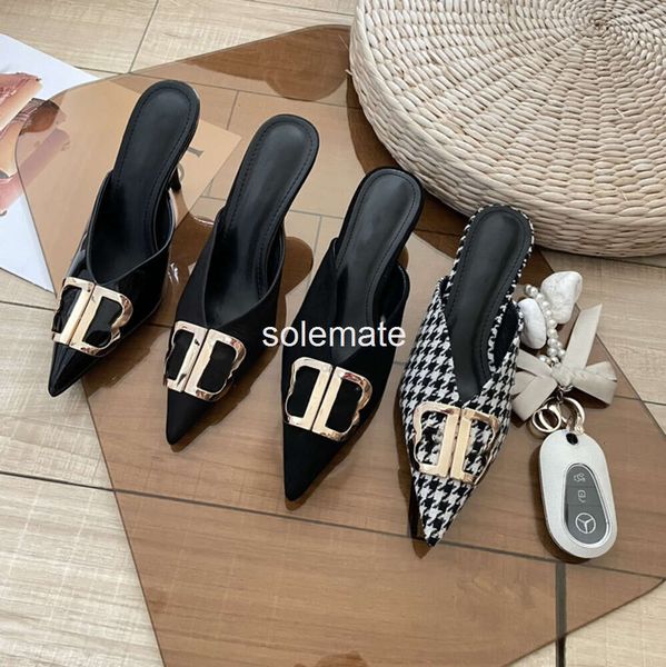 2024 Designer Designer Donna SQUARE KNIFE BB Scarpe tacco alto Abito spesso in pelle laccata scozzese Super pile Sandali con cinturino posteriore Boat Sho