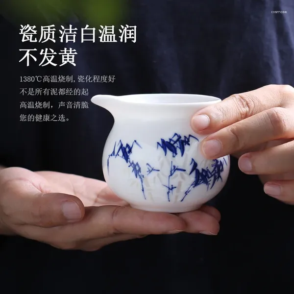 Set da tè Jingdezhen modello di riso dipinto a mano decorato con brocca in porcellana cinese blu e bianca teiera utensili singoli