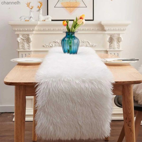 Runner da tavola 120 * 35 cm Bianco Peluche Lusso Natale Snowy Faux Fur Runner Banchetti Decorazioni di nozze yq240330