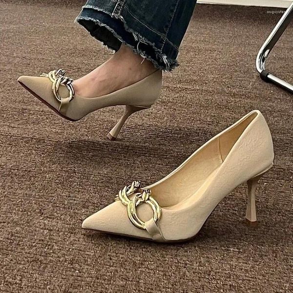 Sapatos de vestido de salto fino corrente de salto alto mulheres 2024 verão deslizamento-em apontado-toe moderno para banquete ao ar livre