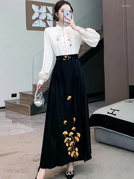 Vestidos casuais 2024 outono inverno estilo chinês cavalo-cara saia luxo branco bordado camisa preto chique ternos de meio comprimento para mulheres