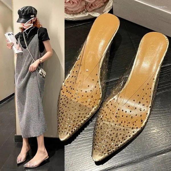 Scarpe eleganti Cristallo Piccolo Tacco a forma di gattino Sandali trasparenti Mujer Pantofole aperte a punta sexy Argento / champagne Sandali alti medi a punta Donna