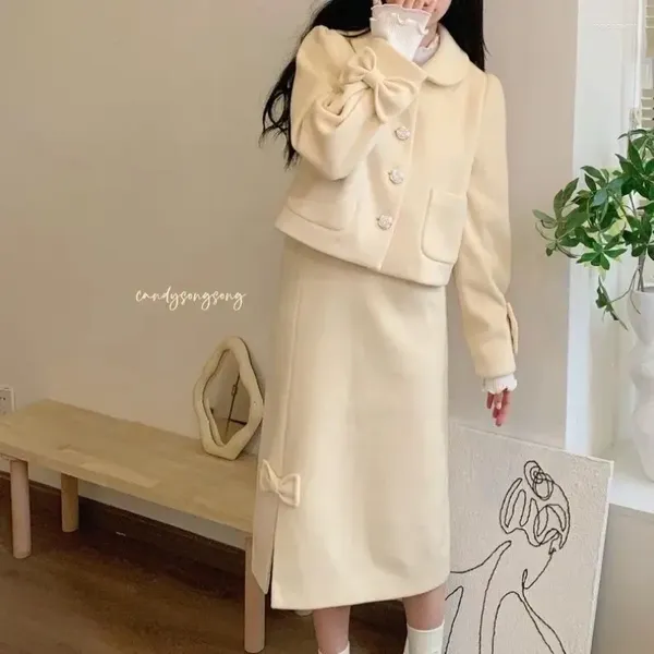 Abiti da lavoro Insozkdg Dolce Gonna da donna Set 2024 Giallo latte Stile coreano Autunno Inverno Cappotto con papillon Top lungo in due pezzi