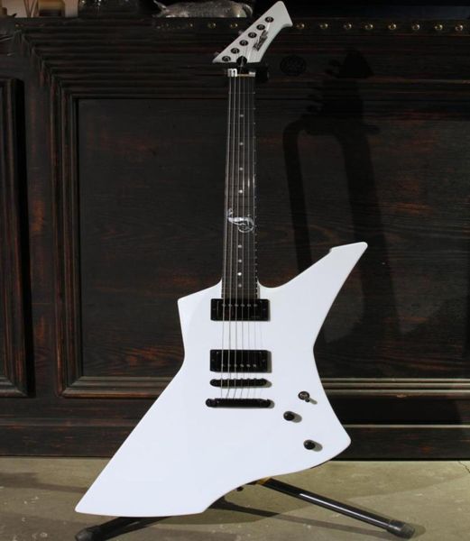 Özel Jame S Hetfield Guitar Gezgini Yılan Byte Beyaz Elektro Gitar Gül Ağacı Klavvuar 9V Pil Kutusu ALLG4435518