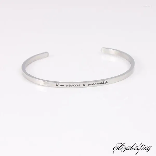 Bracciale rigido da 3,2 mm in acciaio inossidabile con incisione I Am Really A Mermai Citazione ispiratrice Bracciale Mantra con impronta a mano per le donne