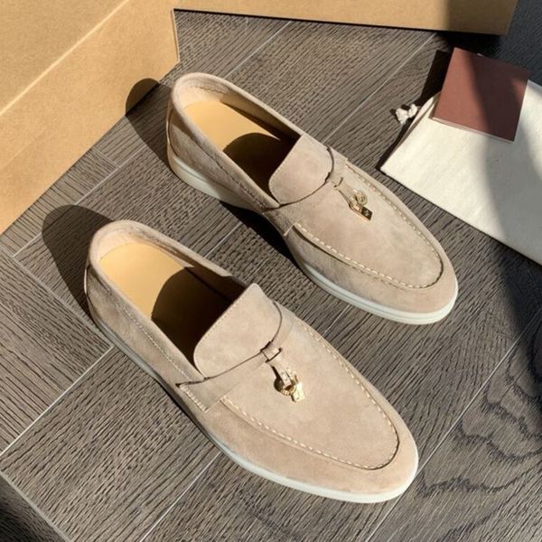 Designer de luxo Sapatos de salgadinhos para homens mulheres tênis tênis de couro piana rosa preto marrom marinho cinza loro treinadores casuais