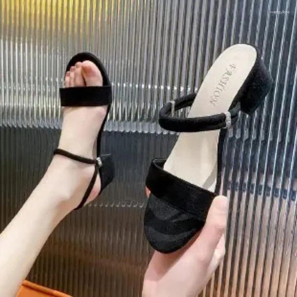 Scarpe eleganti Una scarpa Due sandali da donna Indossati Estate 2024 Tacco spesso con una linea Fata Roma Chic