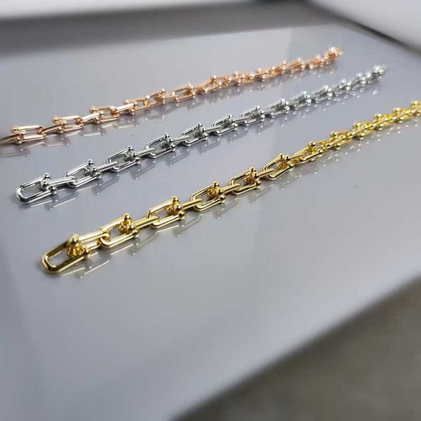 Marca original Mi Jin TFF pulseira de ferradura interligada em forma de U com acabamento requintado versão de alta qualidade luz luxo galvanoplastia a vácuo ouro