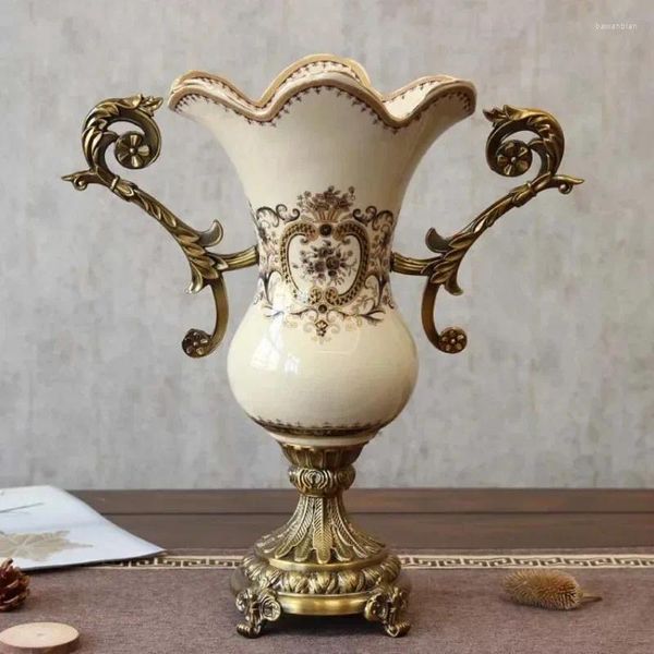 Vasos Decoração Vintage Estilo Europeu Dupla Orelha Vaso Cerâmica Garrafa de Perna Alta Atmosférica Pequeno Ornamento Angustiado Peça de Arte