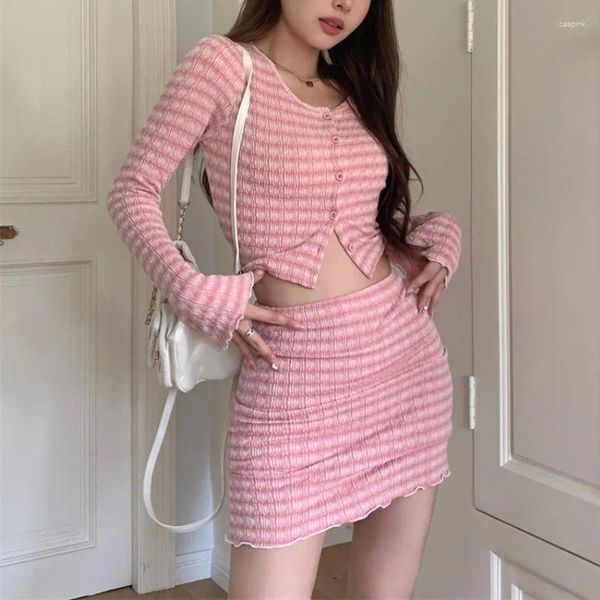 Zweiteiliges Kleid Sommer gestrickt langärmelige Strickjacke Set Frauen Mode kurze Crop Top Urlaub Strand Minirock Anzüge weibliche Outfits