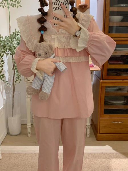 Startseite Kleidung Spitze Baumwolle Herbst Pyjamas Set Frauen V-ausschnitt Rüschen Hemden Hosen Casual Zwei Stück Anzug Kawaii Rosa Nachtwäsche Schleife lose