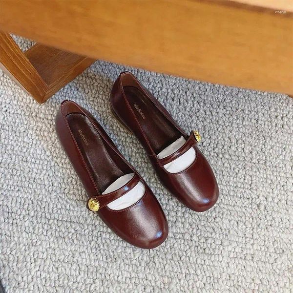 Sıradan Ayakkabı Gotik Sevimli Kadınlar için 2024 Kırmızı Yuvarlak Toe Japon Tarzı Lolita Mary Jane Düşük Topuk Zarif Bayanlar Yaz Ayakkabı Kawaii 39