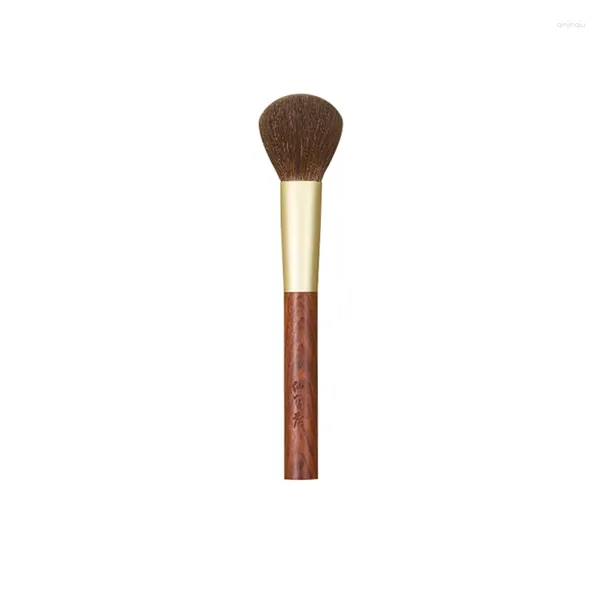 Pincéis de maquiagem S2 Professional Handmade Soft Red Squirrel Hair Flat Round Blush Blush Brush Rosewood Handle Make Up