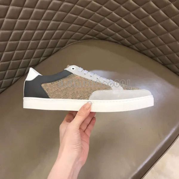 Designer Bayberry Sneaker B22 Marca Verificação de tênis Tênis vintage tênis tênis tênis clássicos tênis de plataforma tênis impressão de lona de capa baixa com caixa 746