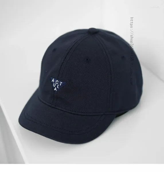 Berretto da baseball a tesa corta Cappello da donna Semplice Soft Top Berretto con visiera a tesa piccola Coreano Casual Tutto abbinato Protezione solare a prova di sole Uomo