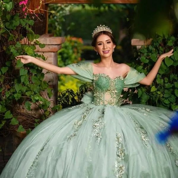 Verde menta lucido Sweetheart Ball Gown Abito stile Quinceanera Tulle Applique Perline di pizzo Tull Abito da festa Sweet 16 Vestido De 15 Anos