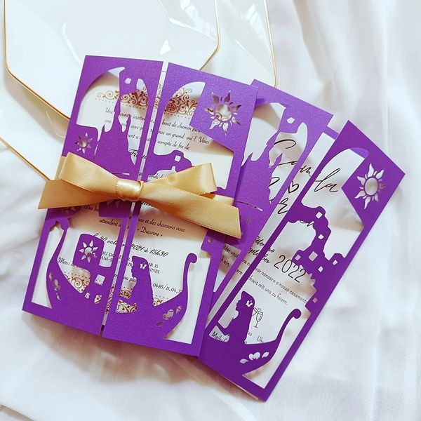 50x Purple Rapunzel Stampa personalizzata Cardocchi di auguri per matrimoni principessa con nastro oro e busta Quinceanera Inviti 240328