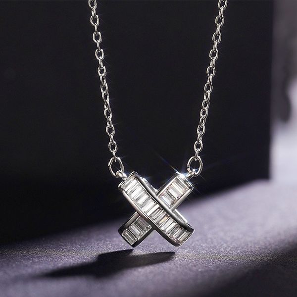 Ciondolo croce di gioielli di moda semplici in argento sterling 925 con taglio principessa bianco 5A zircone cubico pietre preziose con diamanti CZ collana con clavicola da donna regalo