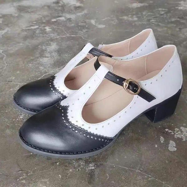 Sapatos de vestido Cores misturadas Grosso Mid-Salto Estilo Britânico Retro Brogue Ankle Strap T-Strap Preto Branco Mulheres Tamanho 34-43