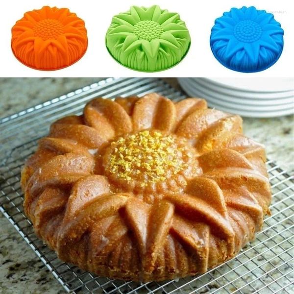 Stampi da forno Stampo per torta in silicone a forma di girasole grande Stampi per dessert Stampo per pasticceria grande Mousse (colore casuale)