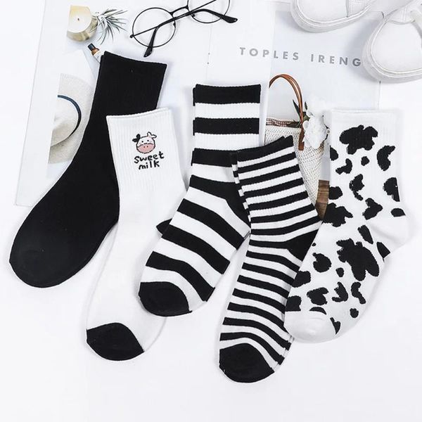 Frauen Socken Winter Mädchen Schwarz Weiß Gestreift Lustige Herbst Kuh Print Baumwolle Strumpfwaren